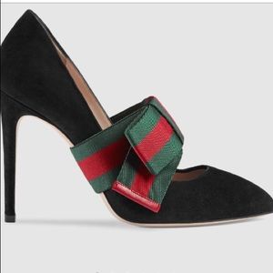 Gucci Suede Pump with Removable Bow
